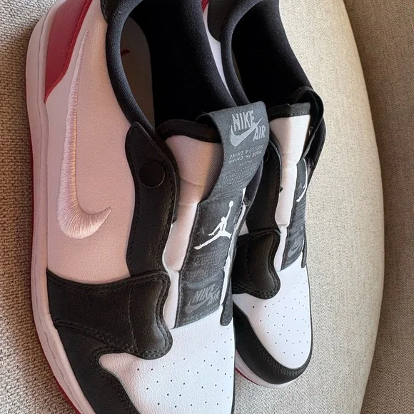 Nike Jordan 1 Retro Low Slip On Black White Red NBY AV3918-102 Women’s Size 9.5 - Picture 4 of 9